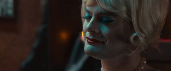 Movie still from “The Skeleton Twins” (2014), directed by Craig Johnson – A person wearing makeup; Extreme Close Up shot, Over the shoulder angle