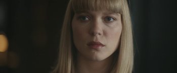 Movie still from “Zoe” (2018), directed by Drake Doremus – A person with long blonde hair; Close Up shot, Low angle