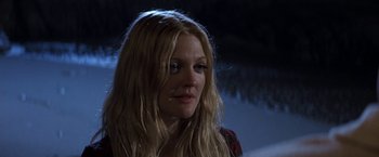 Movie still from “50 First Dates” (2004), directed by Peter Segal – A person with long hair; Close Up shot, Over the shoulder angle