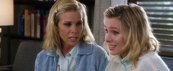 Movie still from “A Bad Moms Christmas” (2017), directed by Scott Moore – A woman and a girl talking to each other; Close Up shot, Over the shoulder angle