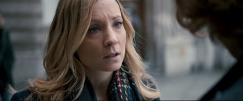 Movie still from “A Street Cat Named Bob” (2016), directed by Roger Spottiswoode – A person with long hair; Close Up shot, Over the shoulder angle