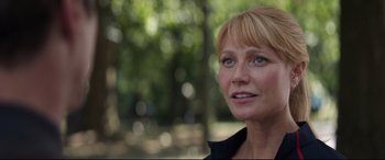 Movie still from “Avengers: Infinity War” (2018), directed by Anthony Russo – Close Up shot, Over the shoulder angle