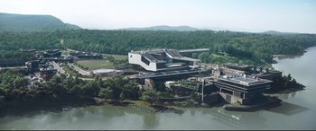 Movie still from “Avengers: Infinity War” (2018), directed by Anthony Russo – Extreme Wide shot, High angle