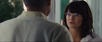 Movie still from “Battle of the Sexes” (2017), directed by Valerie Faris – A man and a woman are talking to each other; Close Up shot, Over the shoulder angle