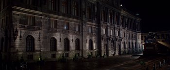 Movie still from “Beverly Hills Chihuahua” (2008), directed by Raja Gosnell – A large building that is lit up at night; Extreme Wide shot, High angle