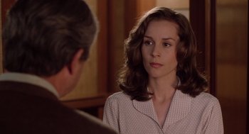 Movie still from “Bicentennial Man” (1999), directed by Chris Columbus – A man and a woman are talking to each other; Close Up shot, Over the shoulder angle