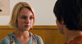 Movie still from “Bridge to Terabithia” (2007), directed by Gabor Csupo – A young woman and a young man talking to each other; Close Up shot, Over the shoulder angle