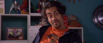 Movie still from “Bridget Jones's Diary” (2001), directed by Sharon Maguire – A person wearing a jacket; Close Up shot, High angle