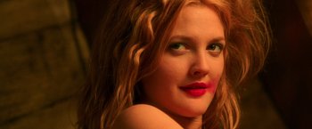 Movie still from “Charlie's Angels” (2000), directed by McG – A person with red lipstick; Close Up shot, Low angle