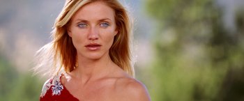 Movie still from “Charlie's Angels: Full Throttle” (2003), directed by McG – A person with long blonde hair; Close Up shot, Low angle