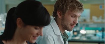 Movie still from “The Day the Earth Stood Still” (2008), directed by Scott Derrickson – Close Up shot, Over the shoulder angle