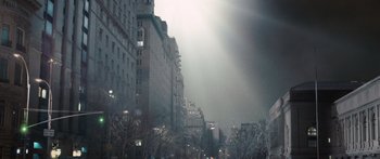 Movie still from “The Day the Earth Stood Still” (2008), directed by Scott Derrickson – A view of a city street in the fog; Extreme Wide shot, Low angle