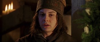 Movie still from “Cold Mountain” (2003), directed by Anthony Minghella – A person wearing a hat; Close Up shot, Low angle