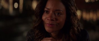 Movie still from “Collateral Beauty” (2016), directed by David Frankel – A person with long hair; Close Up shot, Over the shoulder angle