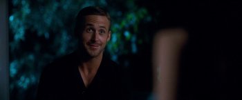 Movie still from “Crazy, Stupid, Love.” (2011), directed by Glenn Ficarra – A person sitting in front of a mirror; Close Up shot, Over the shoulder angle