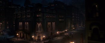 Movie still from “The Greatest Showman” (2017), directed by Michael Gracey – A crowd of people standing in front of a large building; Extreme Wide shot, High angle