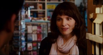 Movie still from “Dan in Real Life” (2007), directed by Peter Hedges – A person wearing a jacket and a scarf; Close Up shot, Over the shoulder angle