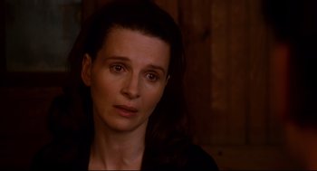 Movie still from “Dan in Real Life” (2007), directed by Peter Hedges – A person wearing a black shirt; Close Up shot, High angle