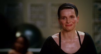 Movie still from “Dan in Real Life” (2007), directed by Peter Hedges – A person wearing a headband; Close Up shot, Over the shoulder angle