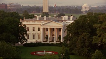 Movie still from “Dave” (1993), directed by Ivan Reitman – The white house in washington , d; Extreme Wide shot, Low angle