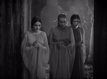 Movie still from “Dracula” (1931), directed by Tod Browning – A group of women standing next to each other; Medium shot, High angle