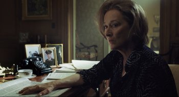 Movie still from “The Post” (2017), directed by Steven Spielberg – Close Up shot, Over the shoulder angle