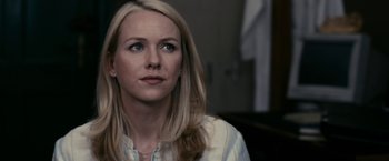 Movie still from “Fair Game” (2010), directed by Doug Liman – A woman with blonde hair sitting in front of a mirror; Close Up shot, Over the shoulder angle