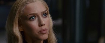Movie still from “Fantastic Four: Rise of the Silver Surfer” (2007), directed by Tim Story – A person with long blonde hair; Close Up shot, Over the shoulder angle