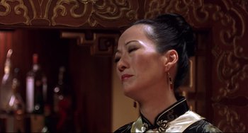 Movie still from “Freaky Friday” (2003), directed by Mark Waters – A person wearing a dress; Close Up shot, Over the shoulder angle