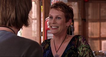 Movie still from “Freaky Friday” (2003), directed by Mark Waters – A person talking to another person; Close Up shot, Over the shoulder angle
