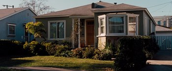 Movie still from “G-Force” (2009), directed by Hoyt Yeatman – A house with a lot of plants in front of it; Wide shot, High angle
