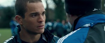 Movie still from “Goal! The Dream Begins” (2005), directed by Michael Winterbottom – A person looking at another person; Close Up shot, Over the shoulder angle