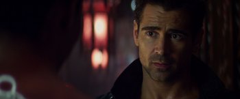 Movie still from “Total Recall” (2012), directed by Len Wiseman – Close Up shot, Over the shoulder angle