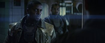 Movie still from “Total Recall” (2012), directed by Len Wiseman – Close Up shot, Over the shoulder angle