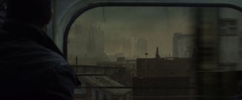 Movie still from “Total Recall” (2012), directed by Len Wiseman – Wide shot, Over the shoulder angle