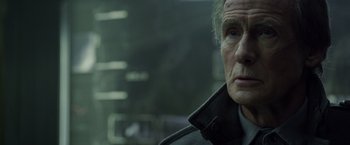 Movie still from “Total Recall” (2012), directed by Len Wiseman – Close Up shot, Over the shoulder angle
