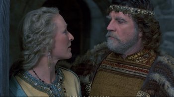 Movie still from “Hamlet” (1990), directed by Franco Zeffirelli – A man and a woman are looking at each other; Close Up shot, Over the shoulder angle